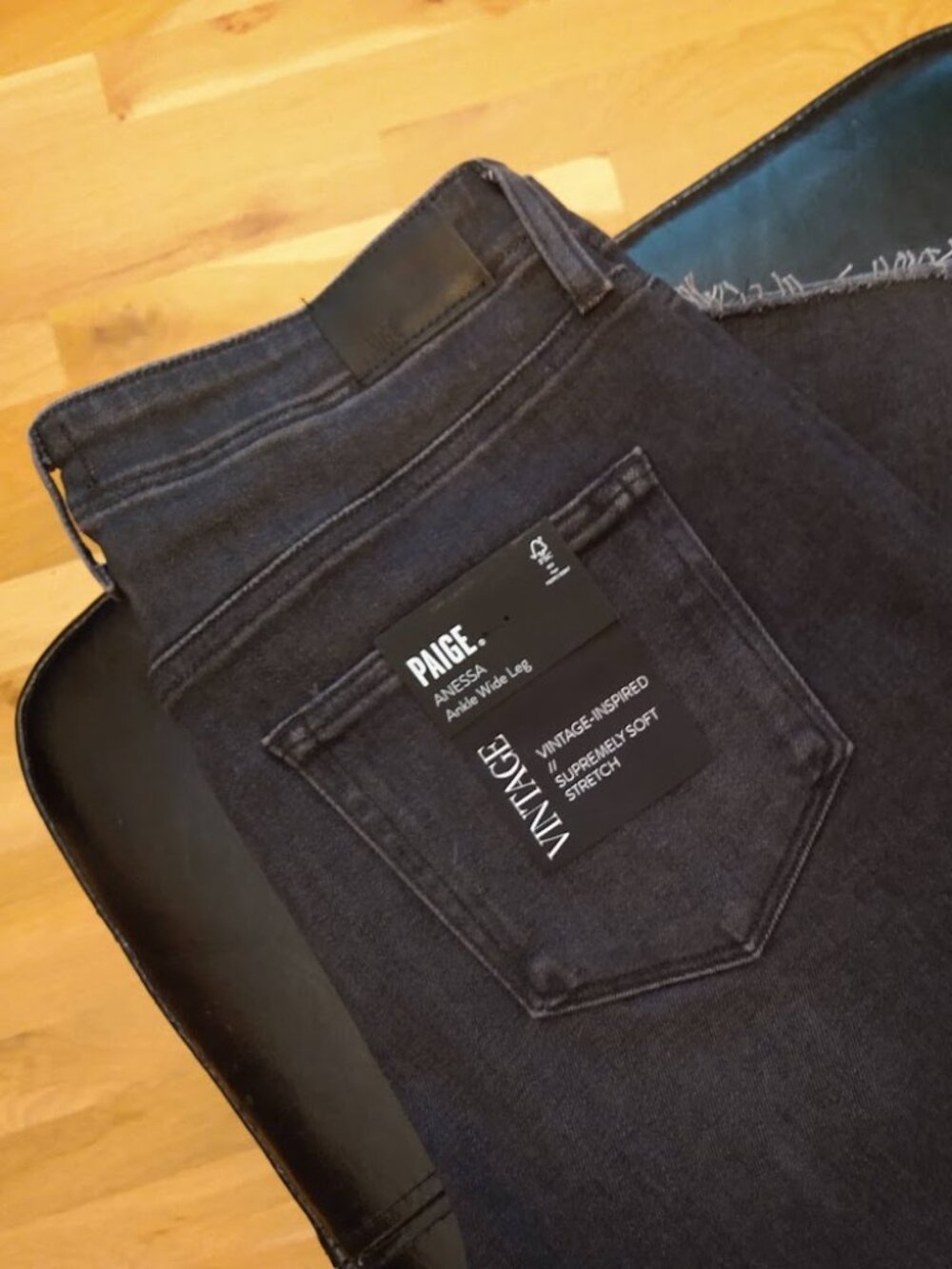 Paige Anessa High-Rise Crop Wide-Leg Jeans NWT Size 30, color Ink Black